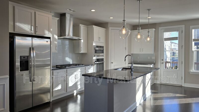 Four Bedroom End-Unit Townhome in Townes at Westford Subdivision, Apex property image