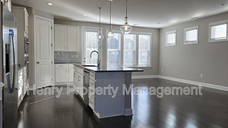 Four Bedroom End-Unit Townhome in Townes at Westford Subdivision, Apex property image