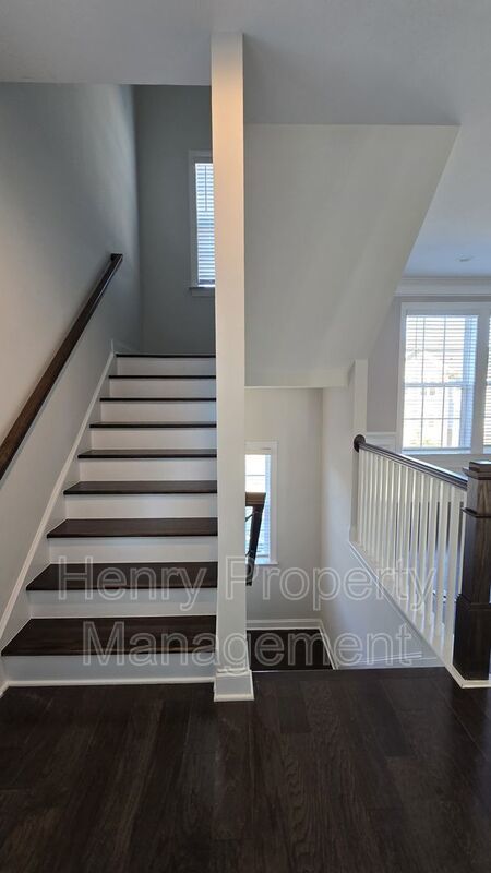 Four Bedroom End-Unit Townhome in Townes at Westford Subdivision, Apex property image