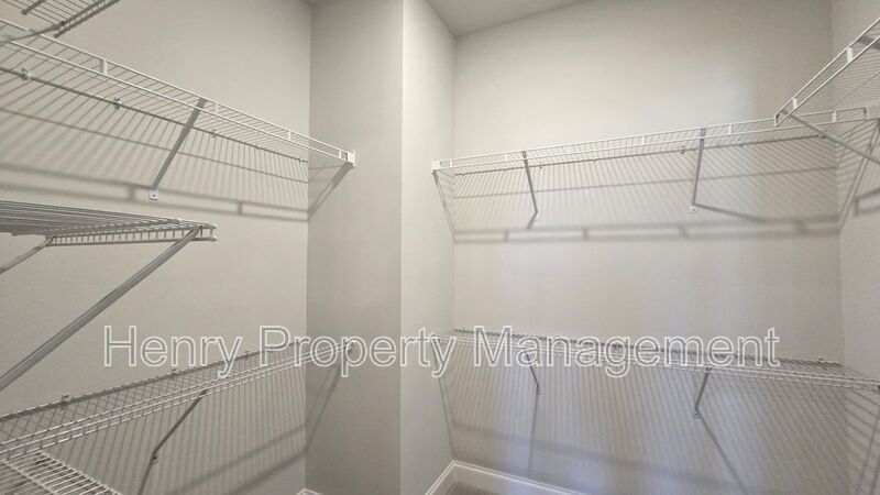 Four Bedroom End-Unit Townhome in Townes at Westford Subdivision, Apex property image