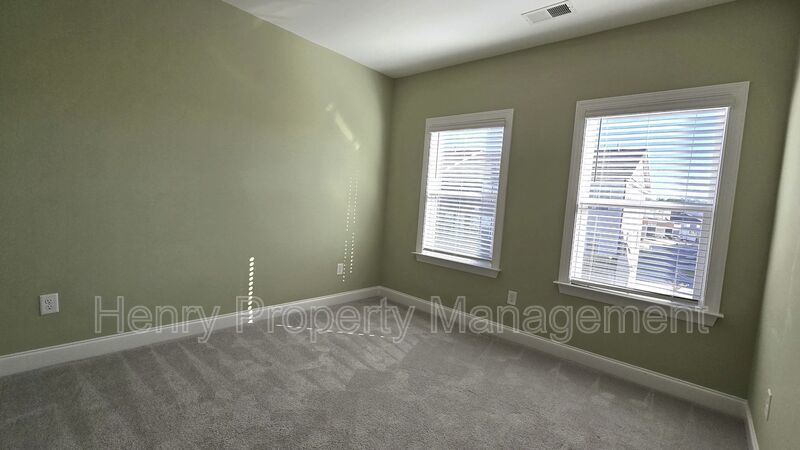 Four Bedroom End-Unit Townhome in Townes at Westford Subdivision, Apex property image