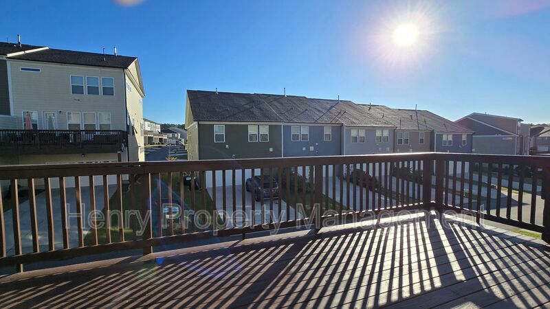 Four Bedroom End-Unit Townhome in Townes at Westford Subdivision, Apex property image