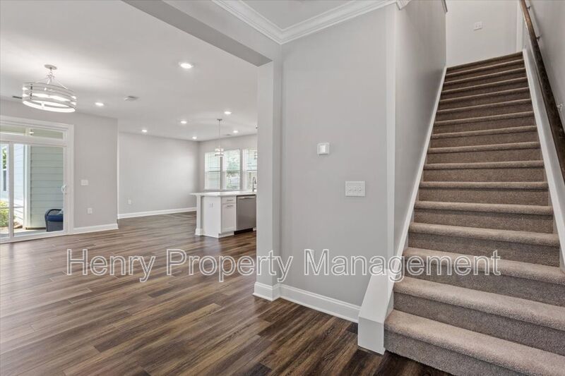 Gorgeous 4 Bedroom Home in Holly Springs property image