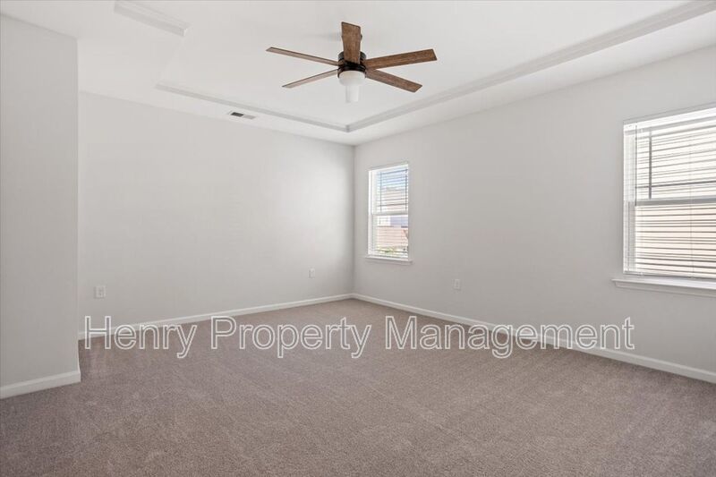 Gorgeous 4 Bedroom Home in Holly Springs property image