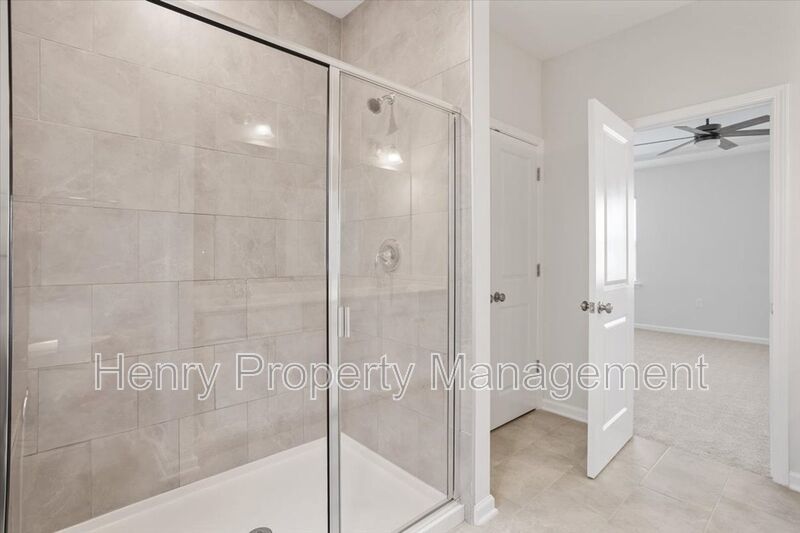 Gorgeous 4 Bedroom Home in Holly Springs property image