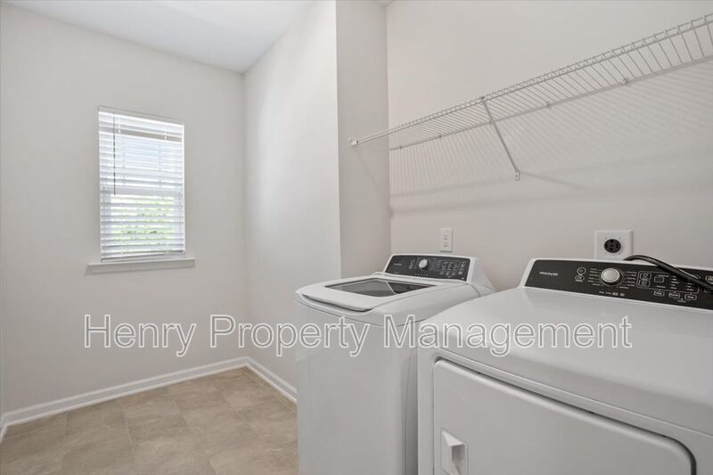 Gorgeous 4 Bedroom Home in Holly Springs property image