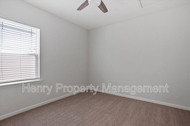 Gorgeous 4 Bedroom Home in Holly Springs property image