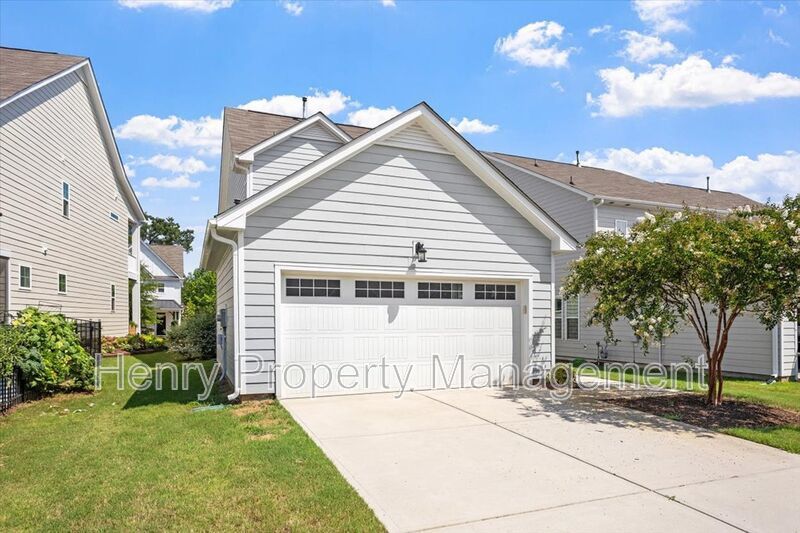 Gorgeous 4 Bedroom Home in Holly Springs property image